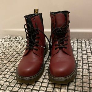 Like new Dr. Martens burgundy boots